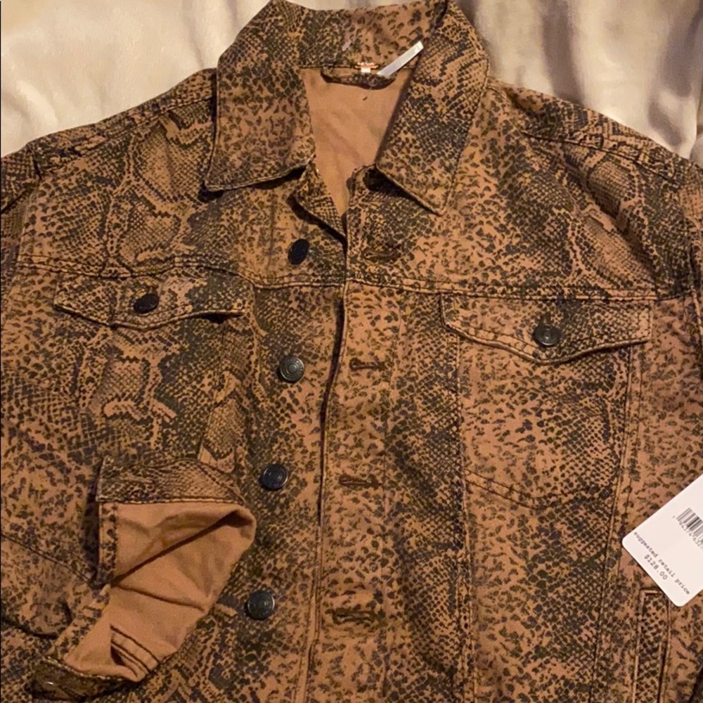 🆕Brown Snake Print Free People Button Up Jacket